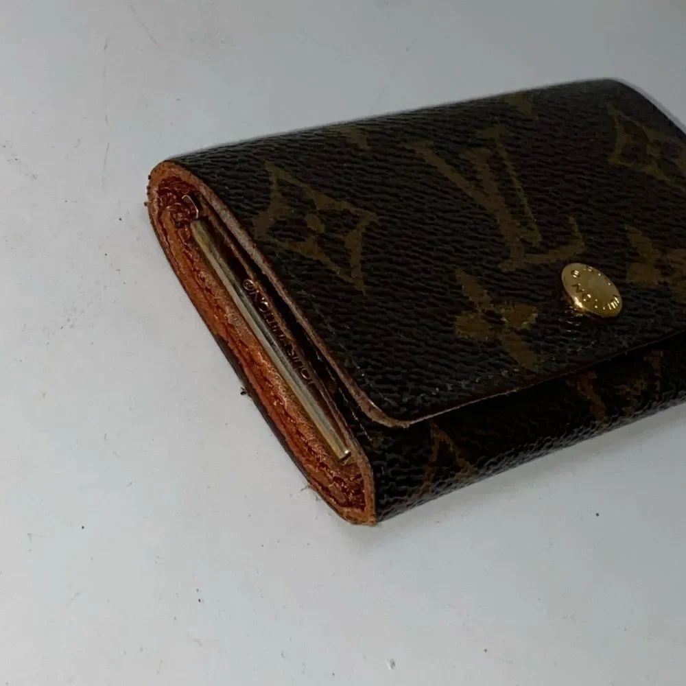 Authentic Louis Vuitton Monogram 4 Key Wallet - Picture 4 of 11